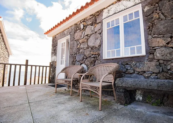 Stone Dreams - Adega Calheta de Nesquim