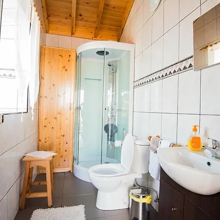 Stone Dreams - Adega Apartment Calheta de Nesquim