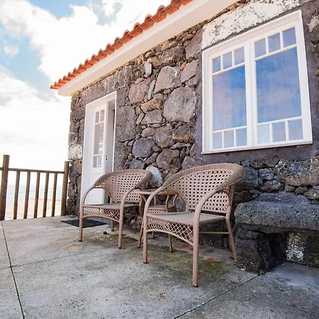 Stone Dreams - Adega Calheta de Nesquim